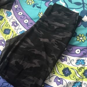 L colorfulKoala leggings